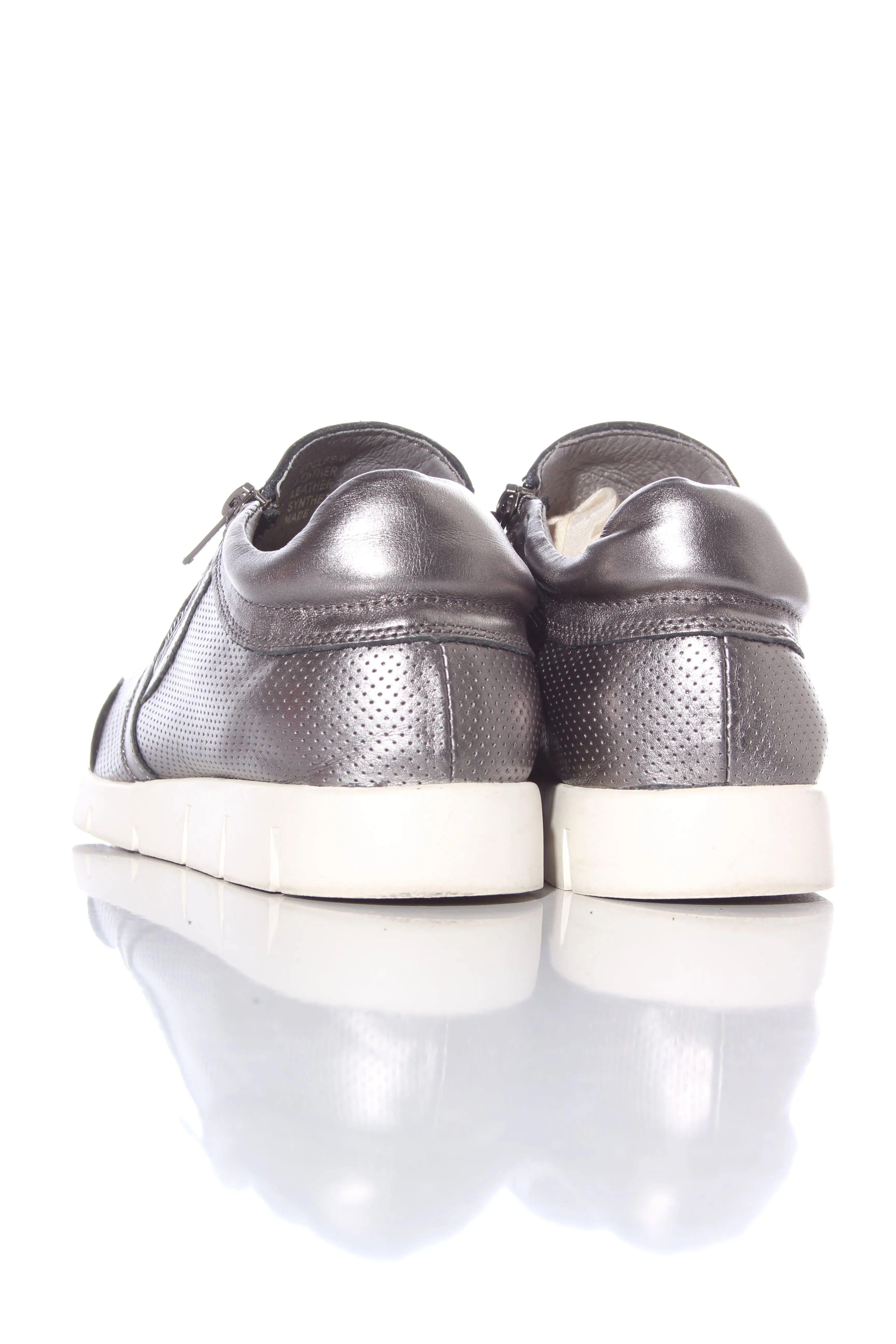 ALFIE & EVIE - Pewter leather sneakers! 8.5