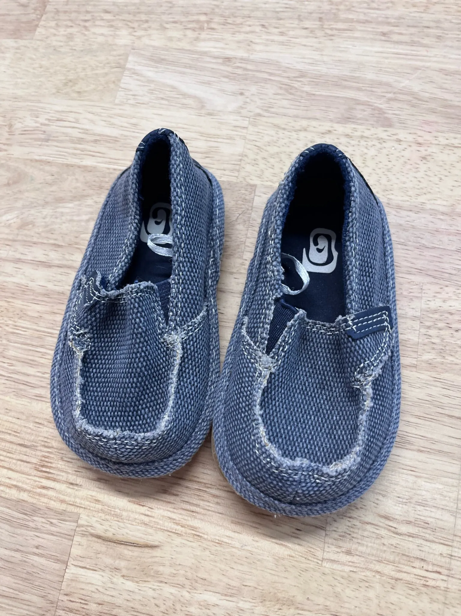 Canvas Shoes (Size 5)