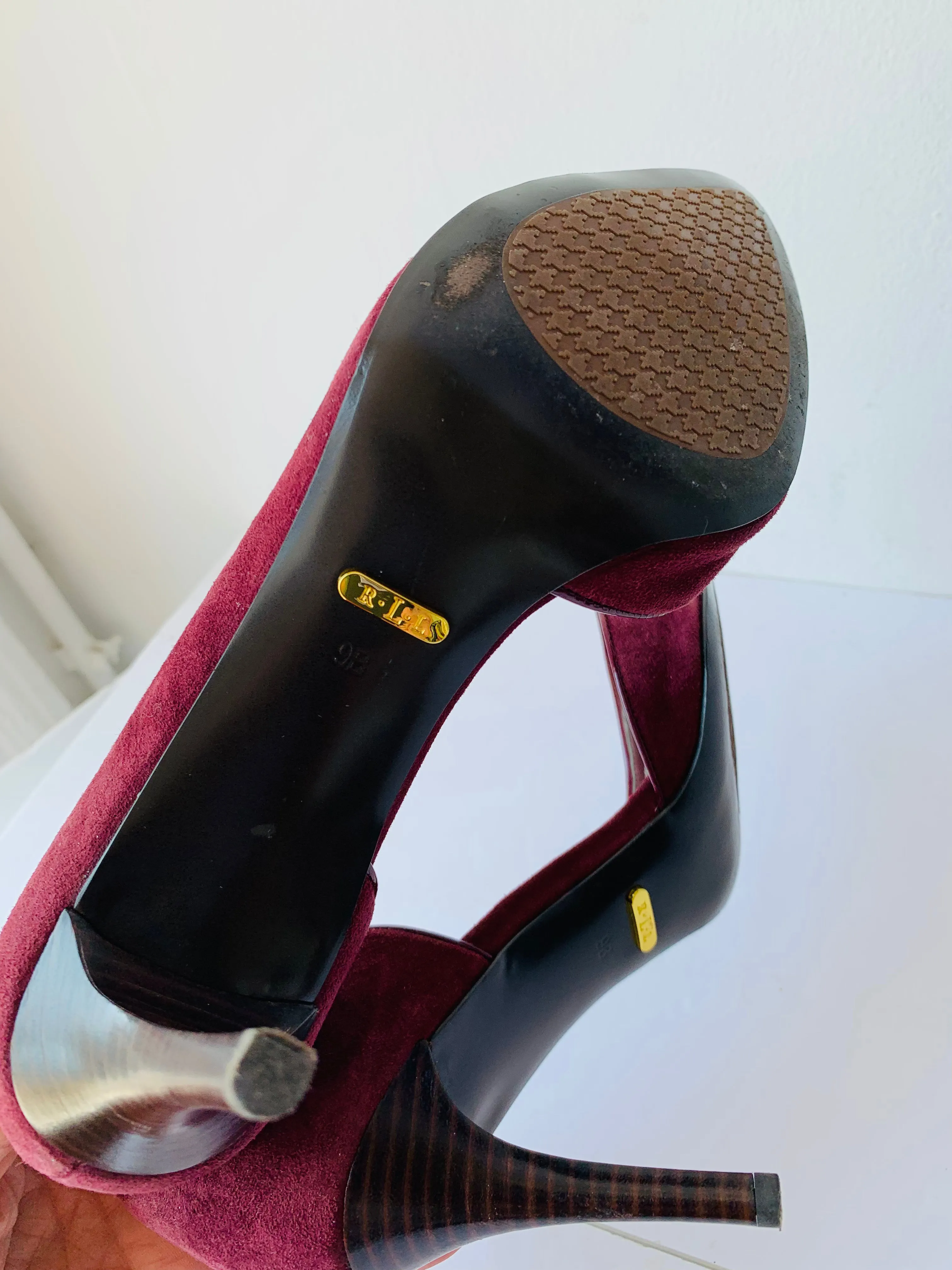 Lauren Ralph Lauren Burgundy Suede Pumps Size 9