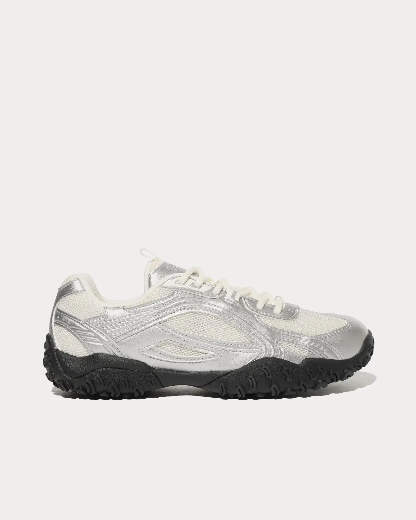Terrain Crusher Silver / Black Low Top Sneakers